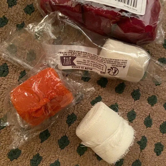 4 Chair Clips Floral Arrangement with Chiffon Ribbon - Picture 9 of 13